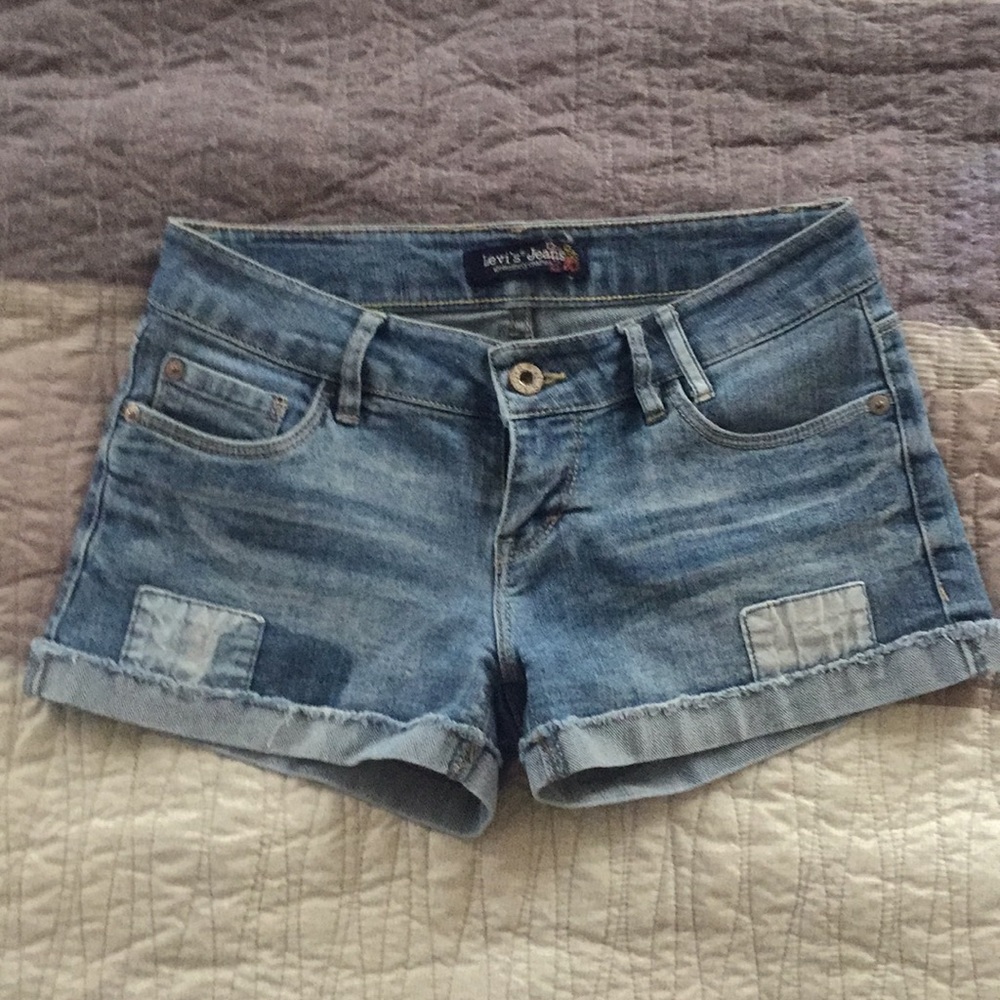 Levi’s denim shorts